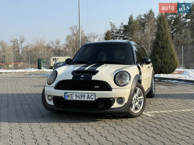 Білий Міні Клубмен, об'ємом двигуна 1.6 л та пробігом 139 тис. км за 8000 $, фото 1 на Automoto.ua
