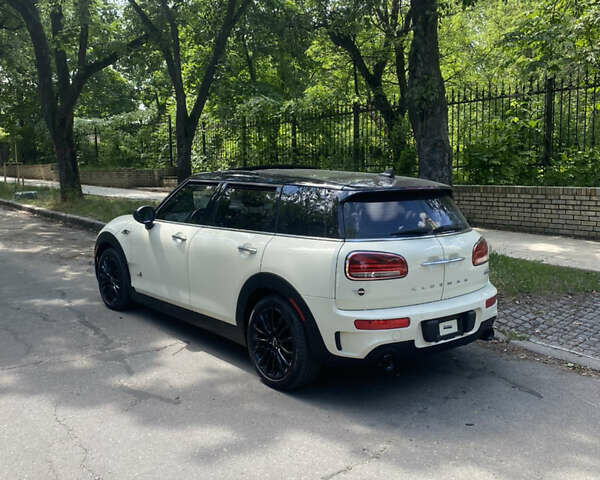 Белый Мини Клабмен, объемом двигателя 2 л и пробегом 62 тыс. км за 26000 $, фото 1 на Automoto.ua