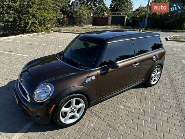 Коричневый Мини Клабмен, объемом двигателя 1.6 л и пробегом 103 тыс. км за 9500 $, фото 1 на Automoto.ua