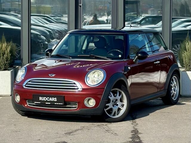 Червоний Міні Клубмен, об'ємом двигуна 1.6 л та пробігом 190 тис. км за 6899 $, фото 1 на Automoto.ua