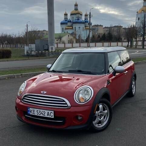 Красный Мини Клабмен, объемом двигателя 1.6 л и пробегом 250 тыс. км за 6000 $, фото 1 на Automoto.ua