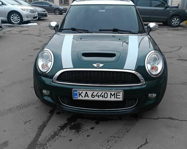 Зеленый Мини Клабмен, объемом двигателя 1.6 л и пробегом 170 тыс. км за 6900 $, фото 1 на Automoto.ua