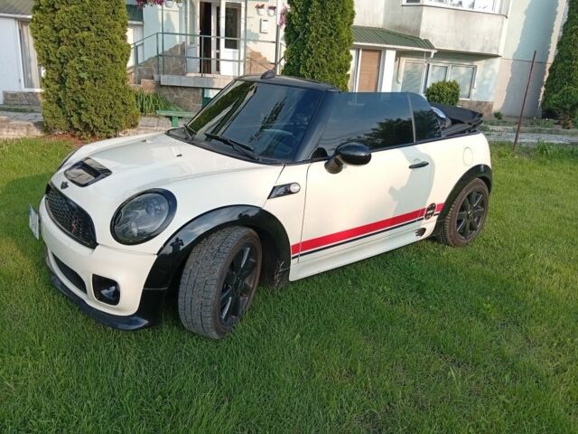 Білий Міні Cooper S, об'ємом двигуна 1.6 л та пробігом 127 тис. км за 9783 $, фото 1 на Automoto.ua