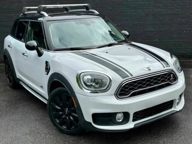 Білий Міні Cooper S, об'ємом двигуна 2 л та пробігом 30 тис. км за 4300 $, фото 1 на Automoto.ua