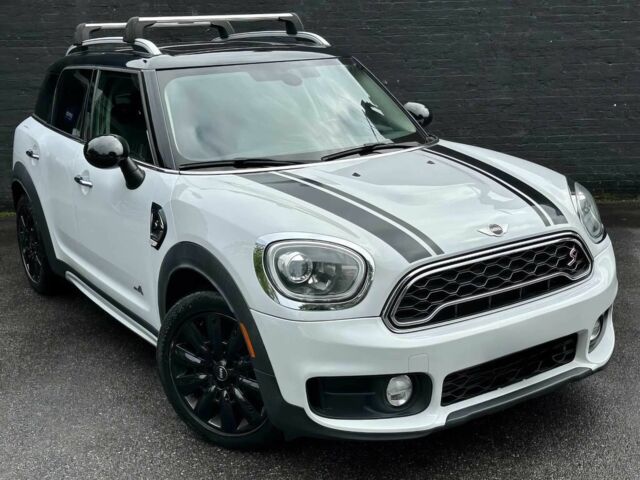 Белый Мини Купер С, объемом двигателя 2 л и пробегом 47 тыс. км за 4100 $, фото 1 на Automoto.ua