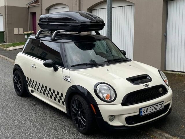 Бежевий Міні Cooper S, об'ємом двигуна 1.6 л та пробігом 160 тис. км за 8711 $, фото 1 на Automoto.ua
