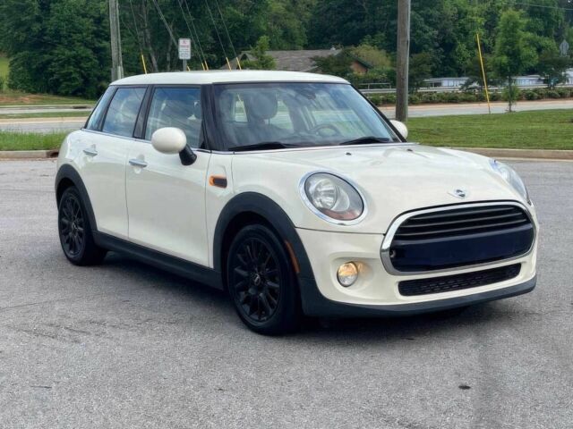 Бежевий Міні Cooper S, об'ємом двигуна 1.5 л та пробігом 102 тис. км за 3397 $, фото 1 на Automoto.ua