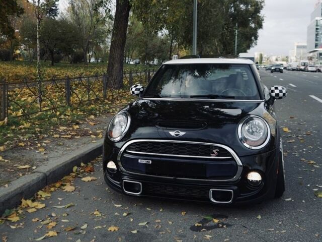 Чорний Міні Cooper S, об'ємом двигуна 2 л та пробігом 70 тис. км за 14999 $, фото 1 на Automoto.ua