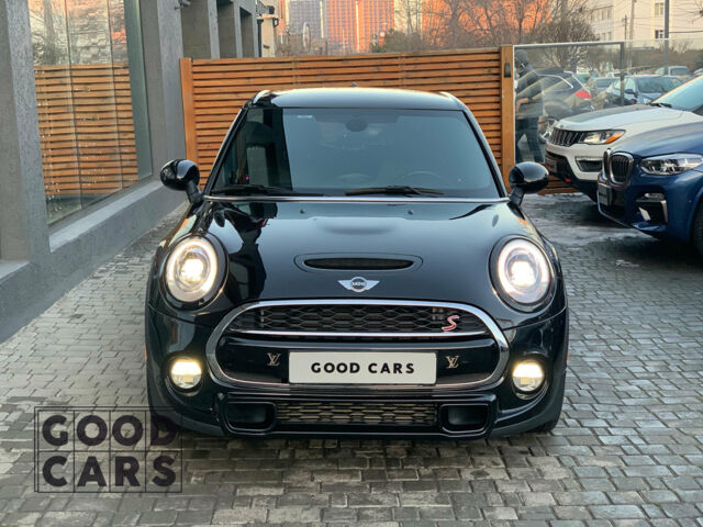 Чорний Міні Cooper S, об'ємом двигуна 2 л та пробігом 99 тис. км за 17900 $, фото 1 на Automoto.ua