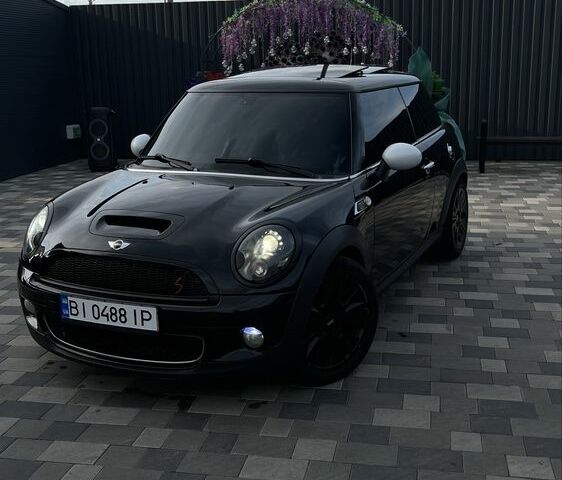 Чорний Міні Cooper S, об'ємом двигуна 1.6 л та пробігом 135 тис. км за 7093 $, фото 1 на Automoto.ua