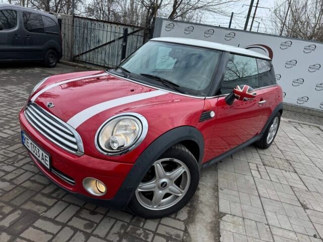 Красный Мини Купер С, объемом двигателя 1.6 л и пробегом 204 тыс. км за 3999 $, фото 1 на Automoto.ua