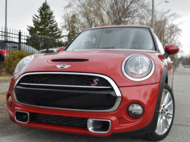 Красный Мини Купер С, объемом двигателя 2 л и пробегом 79 тыс. км за 2900 $, фото 1 на Automoto.ua