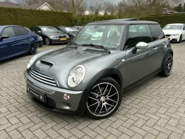 Сірий Міні Cooper S, об'ємом двигуна 1.6 л та пробігом 180 тис. км за 2500 $, фото 1 на Automoto.ua