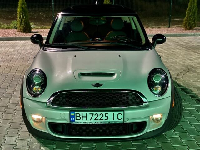 Сірий Міні Cooper S, об'ємом двигуна 1.6 л та пробігом 103 тис. км за 7900 $, фото 1 на Automoto.ua