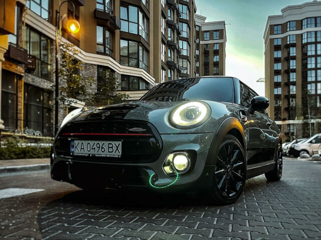 Сірий Міні Cooper S, об'ємом двигуна 2 л та пробігом 127 тис. км за 16000 $, фото 1 на Automoto.ua