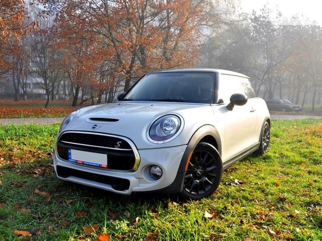 Сірий Міні Cooper S, об'ємом двигуна 2 л та пробігом 180 тис. км за 13500 $, фото 1 на Automoto.ua