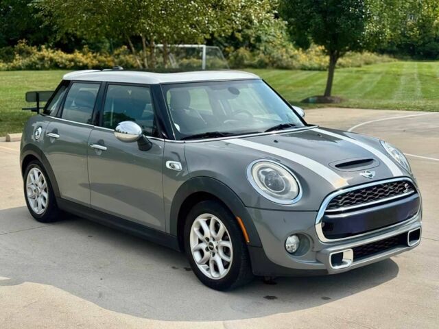 Сірий Міні Cooper S, об'ємом двигуна 2 л та пробігом 103 тис. км за 3965 $, фото 1 на Automoto.ua