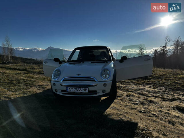 Белый Мини Купер, объемом двигателя 1.6 л и пробегом 250 тыс. км за 4800 $, фото 1 на Automoto.ua