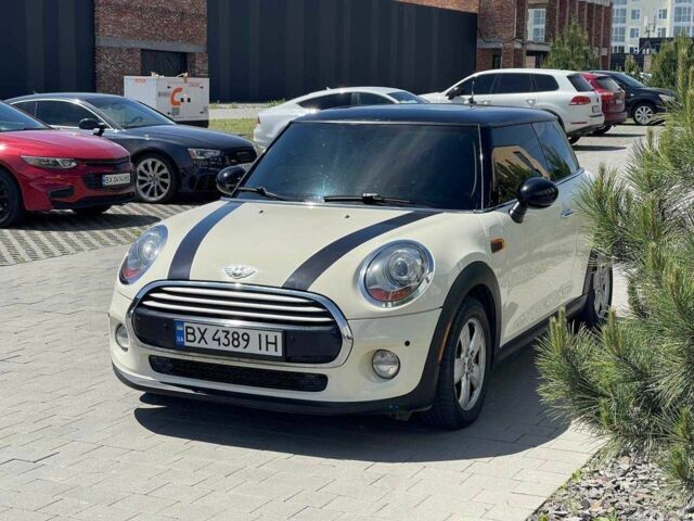 Білий Міні Cooper, об'ємом двигуна 1.5 л та пробігом 115 тис. км за 1100 $, фото 1 на Automoto.ua