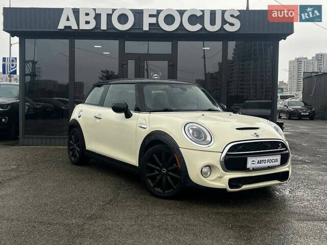 Білий Міні Cooper, об'ємом двигуна 2 л та пробігом 154 тис. км за 15690 $, фото 1 на Automoto.ua