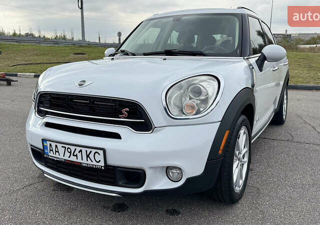 Білий Міні Cooper, об'ємом двигуна 1.6 л та пробігом 157 тис. км за 13800 $, фото 1 на Automoto.ua