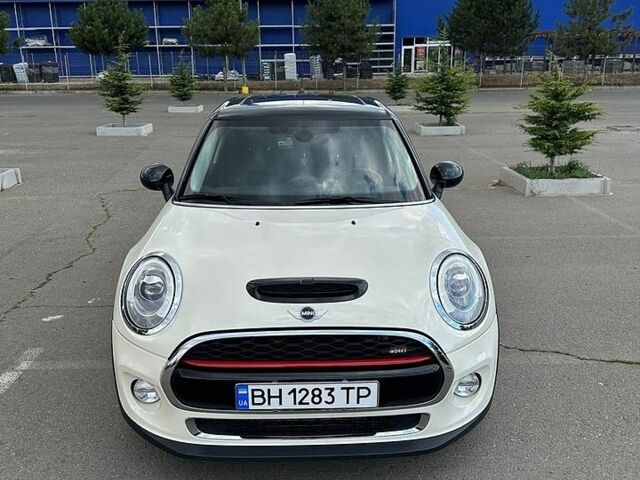 Белый Мини Купер, объемом двигателя 1.5 л и пробегом 86 тыс. км за 13000 $, фото 1 на Automoto.ua