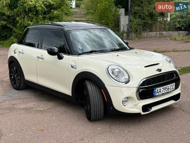 Білий Міні Cooper, об'ємом двигуна 2 л та пробігом 103 тис. км за 12999 $, фото 1 на Automoto.ua
