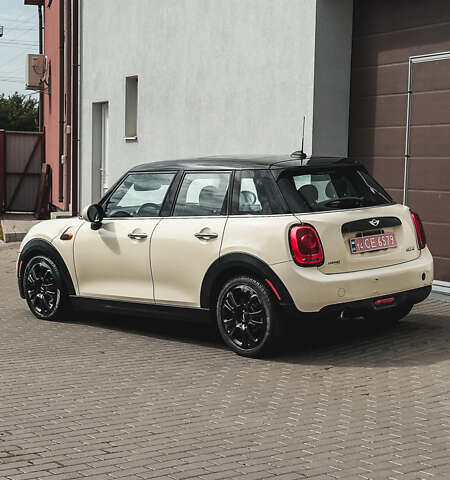 Білий Міні Cooper, об'ємом двигуна 1.5 л та пробігом 207 тис. км за 11900 $, фото 1 на Automoto.ua
