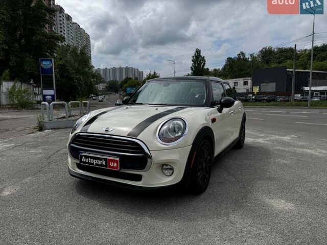 Білий Міні Cooper, об'ємом двигуна 1.5 л та пробігом 86 тис. км за 12440 $, фото 1 на Automoto.ua