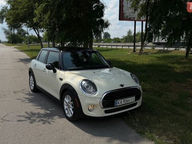 Білий Міні Cooper, об'ємом двигуна 1.5 л та пробігом 88 тис. км за 14800 $, фото 1 на Automoto.ua