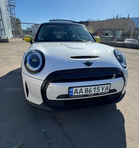 Белый Мини Купер, объемом двигателя 0 л и пробегом 21 тыс. км за 23000 $, фото 1 на Automoto.ua