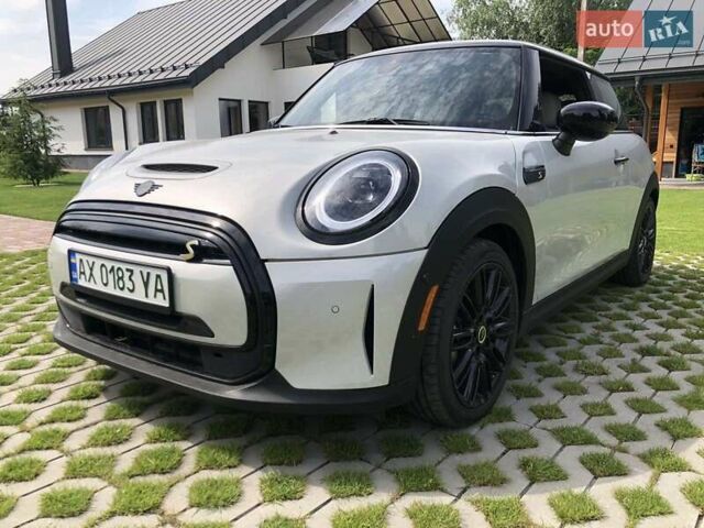 Белый Мини Купер, объемом двигателя 0 л и пробегом 1 тыс. км за 28500 $, фото 1 на Automoto.ua