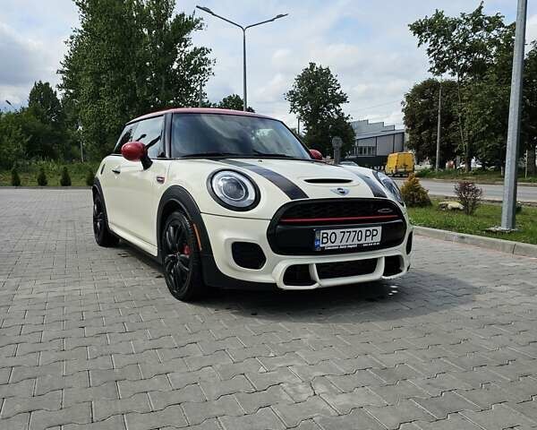 Білий Міні Cooper, об'ємом двигуна 2 л та пробігом 53 тис. км за 23000 $, фото 1 на Automoto.ua