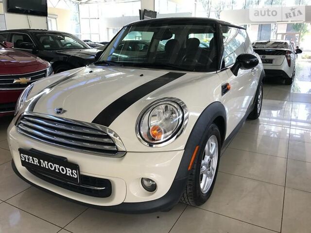 Білий Міні Cooper, об'ємом двигуна 1.6 л та пробігом 98 тис. км за 13800 $, фото 1 на Automoto.ua