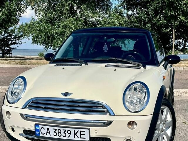 Бежевий Міні Cooper, об'ємом двигуна 1.6 л та пробігом 171 тис. км за 4500 $, фото 1 на Automoto.ua
