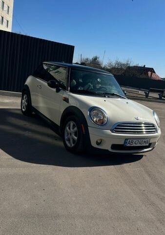 Бежевый Мини Купер, объемом двигателя 1.6 л и пробегом 227 тыс. км за 5900 $, фото 1 на Automoto.ua