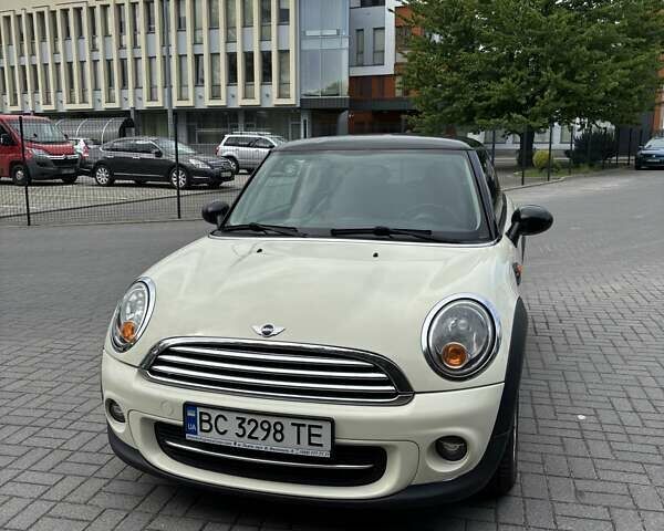 Бежевий Міні Cooper, об'ємом двигуна 1.6 л та пробігом 159 тис. км за 8600 $, фото 1 на Automoto.ua