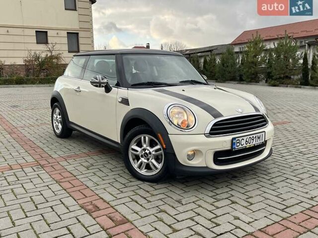 Бежевий Міні Cooper, об'ємом двигуна 1.6 л та пробігом 110 тис. км за 8199 $, фото 1 на Automoto.ua