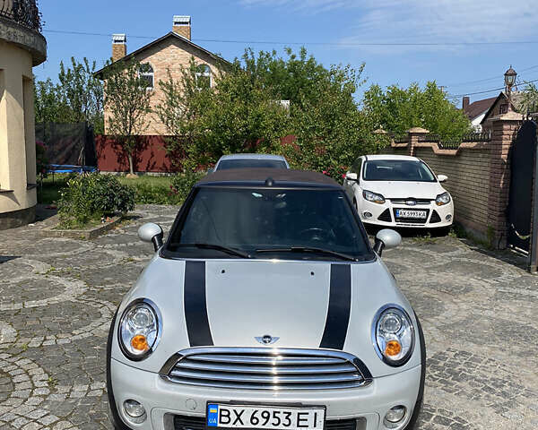 Бежевый Мини Купер, объемом двигателя 1.6 л и пробегом 170 тыс. км за 10500 $, фото 1 на Automoto.ua