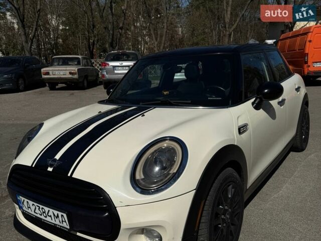 Бежевый Мини Купер, объемом двигателя 1.5 л и пробегом 266 тыс. км за 11700 $, фото 1 на Automoto.ua