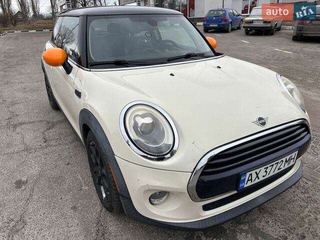 Бежевий Міні Cooper, об'ємом двигуна 1.5 л та пробігом 79 тис. км за 13650 $, фото 1 на Automoto.ua