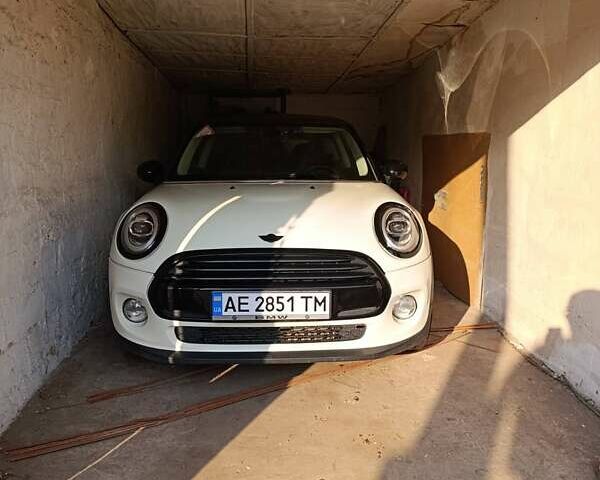 Бежевий Міні Cooper, об'ємом двигуна 1.5 л та пробігом 71 тис. км за 14800 $, фото 1 на Automoto.ua