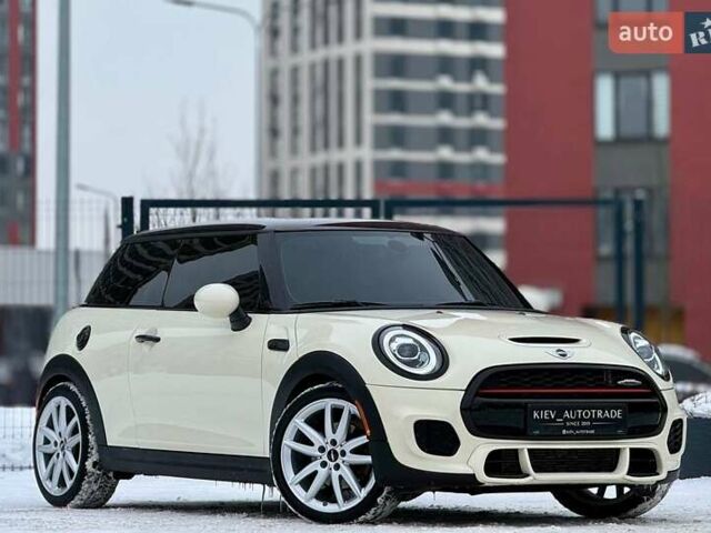 Бежевий Міні Cooper, об'ємом двигуна 2 л та пробігом 144 тис. км за 13900 $, фото 1 на Automoto.ua