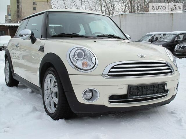 Бежевий Міні Cooper, об'ємом двигуна 1.6 л та пробігом 74 тис. км за 11200 $, фото 1 на Automoto.ua