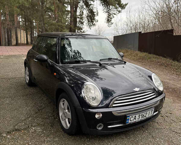 Черный Мини Купер, объемом двигателя 1.6 л и пробегом 208 тыс. км за 4300 $, фото 1 на Automoto.ua