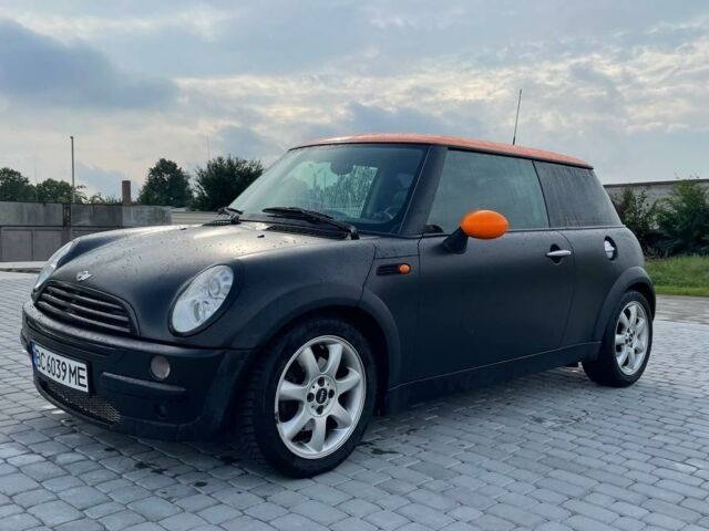 Чорний Міні Cooper, об'ємом двигуна 1.6 л та пробігом 287 тис. км за 6500 $, фото 1 на Automoto.ua