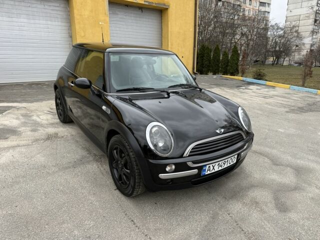Чорний Міні Cooper, об'ємом двигуна 1.4 л та пробігом 300 тис. км за 4850 $, фото 1 на Automoto.ua