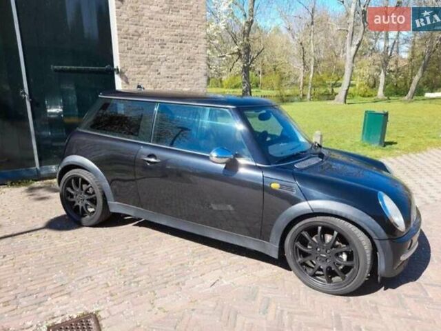 Чорний Міні Cooper, об'ємом двигуна 1.6 л та пробігом 250 тис. км за 4900 $, фото 1 на Automoto.ua