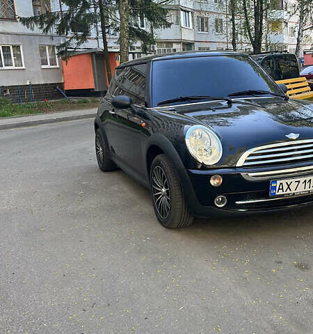Чорний Міні Cooper, об'ємом двигуна 1.6 л та пробігом 196 тис. км за 4250 $, фото 1 на Automoto.ua