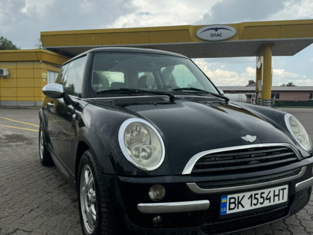 Чорний Міні Cooper, об'ємом двигуна 1.36 л та пробігом 272 тис. км за 4550 $, фото 1 на Automoto.ua